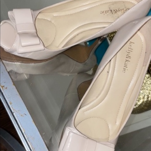 Shoes - Picture 5 of 5